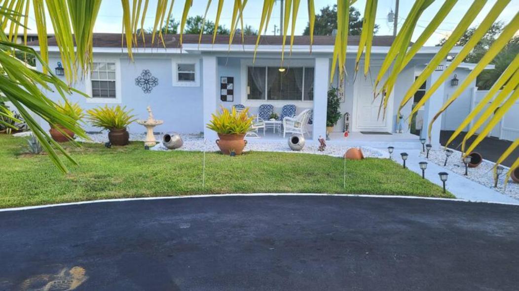 Palm Springs 3-Bedroom 2-Bath 5 Miles To The Beach Lake Worth Beach Exterior foto